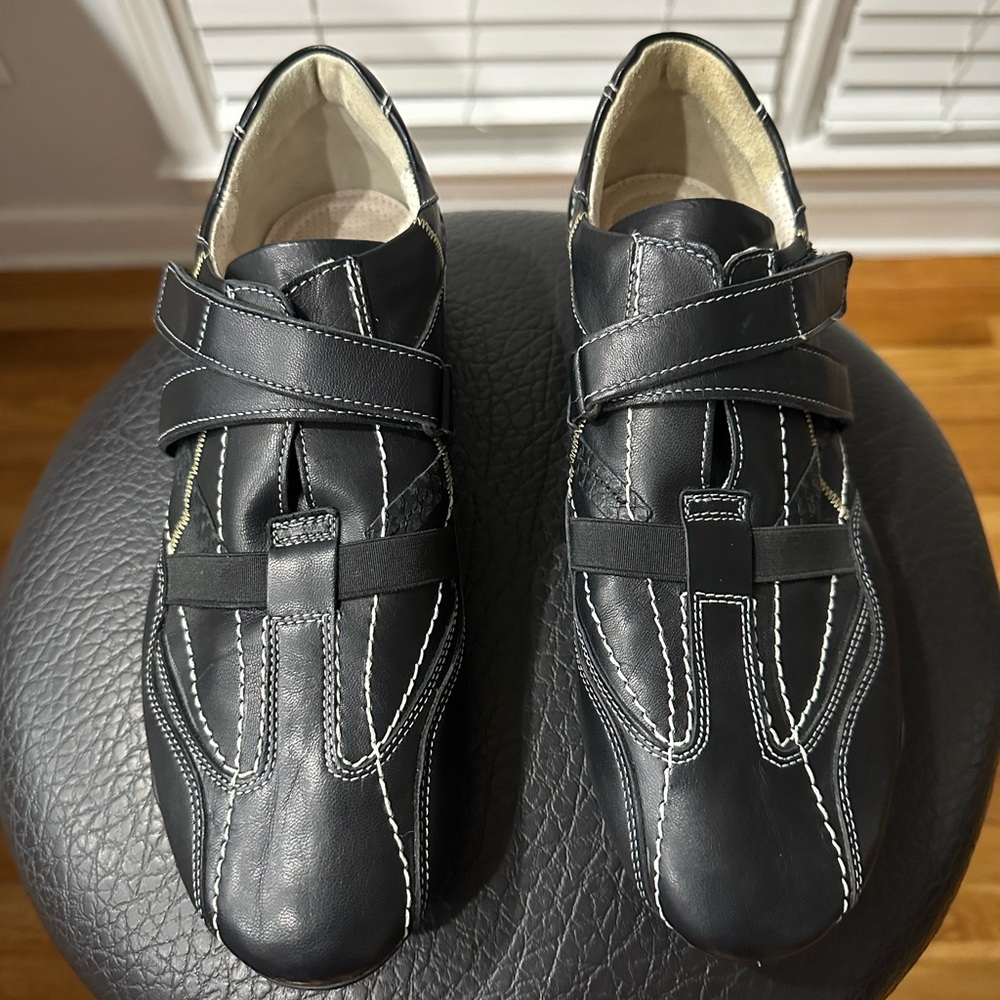 Black Leather Cycling 🚴 Shoes! 🖤 Men’s Size 9! Best Offer Accepted!